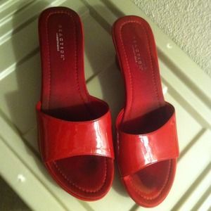 Fire engine red sandals by Kenneth Cole