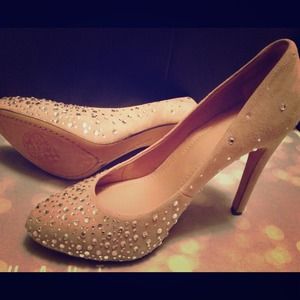 Vince Camuto pumps