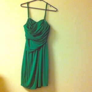 Removable strap- Strapless green dress