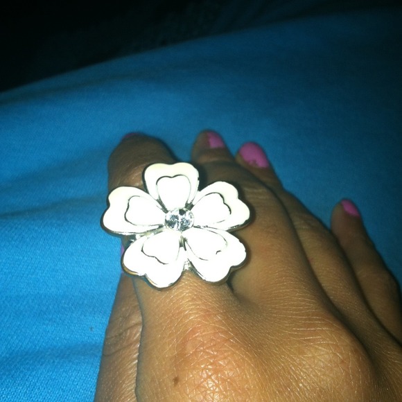 Flower ring