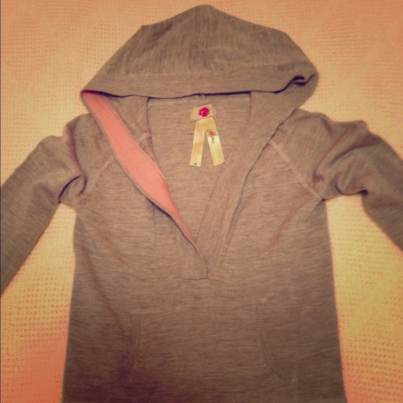 Grey and pink hoodie sweater!