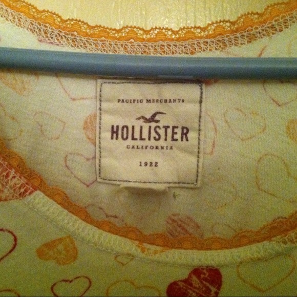 Girly Hollister & VS pink Tanks - Picture 3 of 3