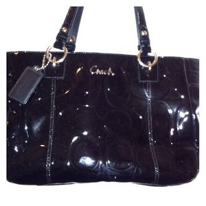 *Reduced*Black Coach purse