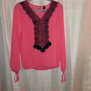 Buckle. BKE Botique blouse