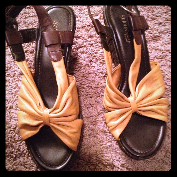 Yellow wedges - Picture 1 of 3