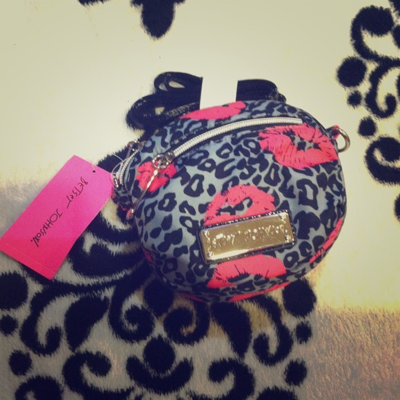 💥SALE💥Betsey Johnson Mini Crossbody