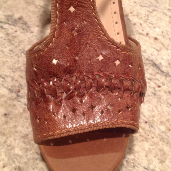 🌹SALE🌹NWOT AdrienneVittadini Shoes - Picture 3 of 4
