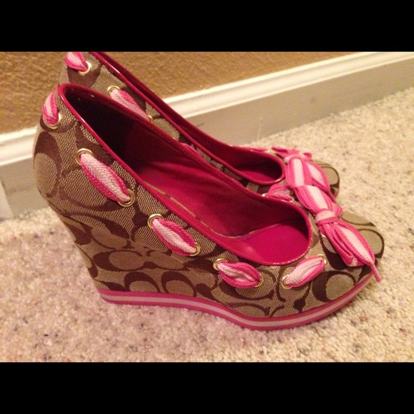 Wedge Coach shoes size 7...⭐reserved⭐