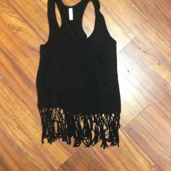 ❌SOLD❌Black fringe tank