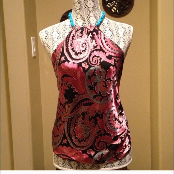 Triangle top ~ Boutique Item 💖 - Picture 2 of 4