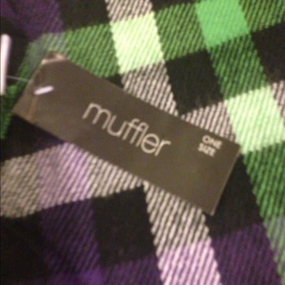 NWT!! Plaid scarf- green & purple