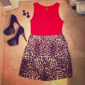 New York & Company Leopard pleated skirt