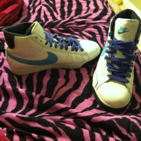 Nike shoes