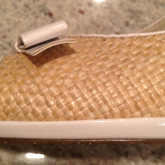 🌹SALE🌹Liz Claiborne Straw NWOT - Picture 4 of 4