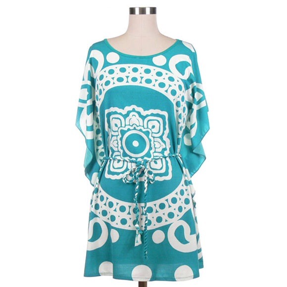kimono print dress. Our retail store best selling. - Picture 1 of 4