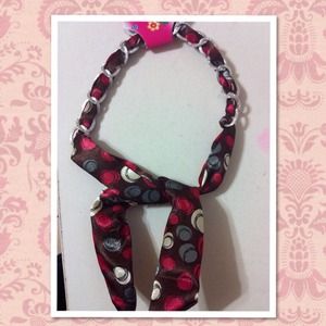 Very cute and fashionable headband