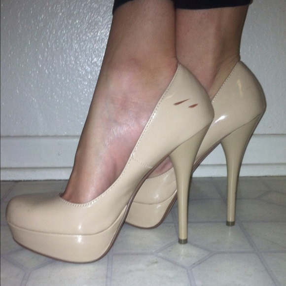 Nude pump heels - Picture 3 of 4