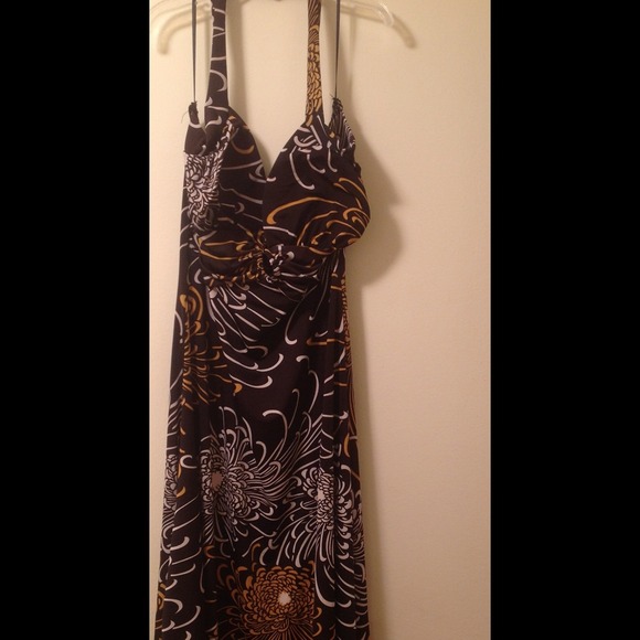 🚫 bundled🚫 Fun halter dress - Picture 1 of 3