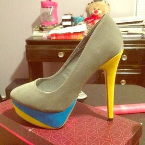 (HOLD)Sexy pumps!