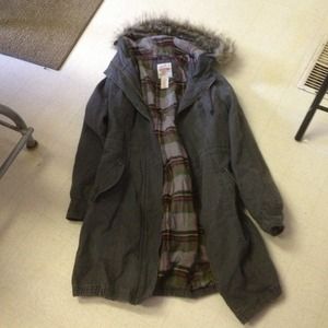 Mossimo grey jacket with fur trim