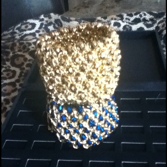 Bracelets - Picture 3 of 3