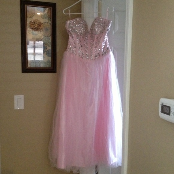 Pink prom dress!