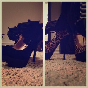 2 pairs of heels bundle 💕💜💙