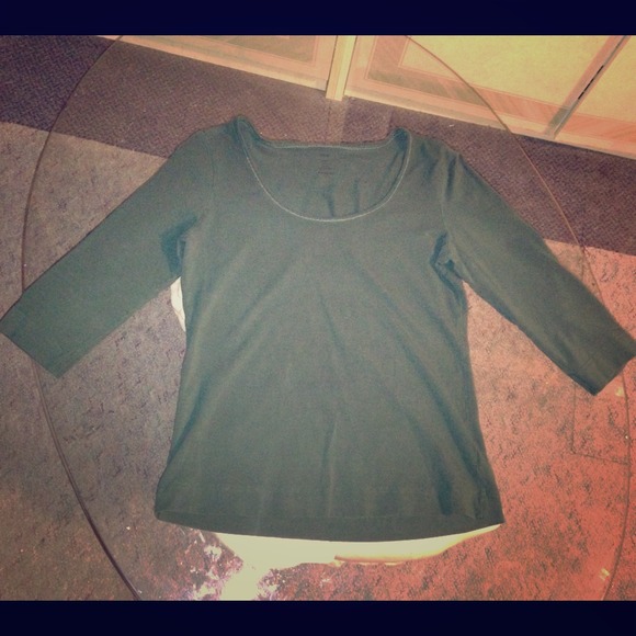 NEW PRICE!!! Basic Tshirt