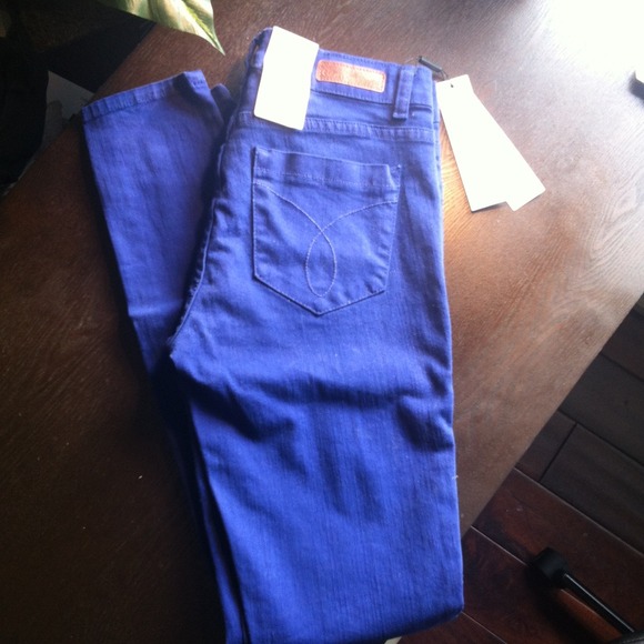 💥REDUCED💥Calvin Klein Blue Legging Jean NWT