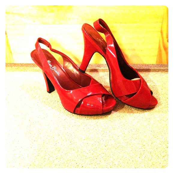 Swing back heels