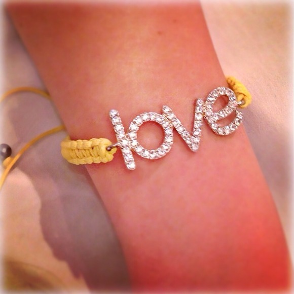 Oversized Love Bracelet