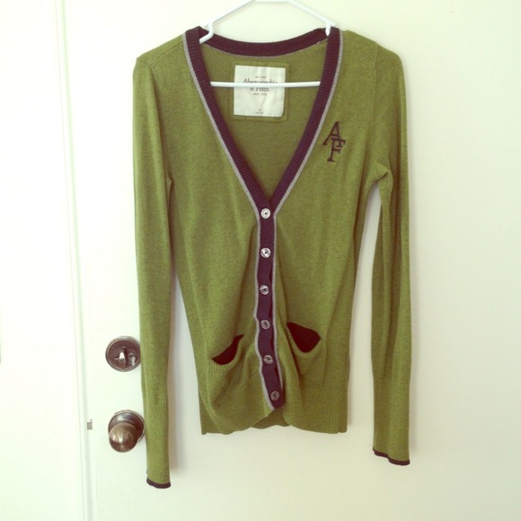 🚫Sold🚫Abercrombie & Fitch green sweater