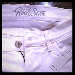 🎀Reduced🎀 White Cropped jeans. Rockstar from ON