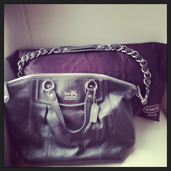 ADDITIONAL PICS COACH MADISON LEATHER CHAIN AUDREY