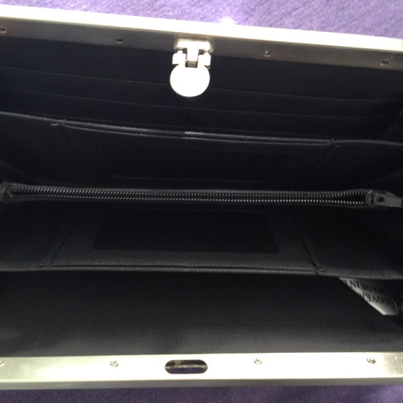 Wallet - Picture 3 of 3