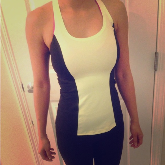 🚫SOLD🚫 Lululemon tank