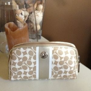 Coach Make-up bag