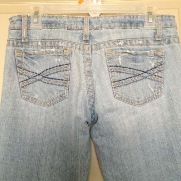Women's Aeropostale jeans - Picture 2 of 4