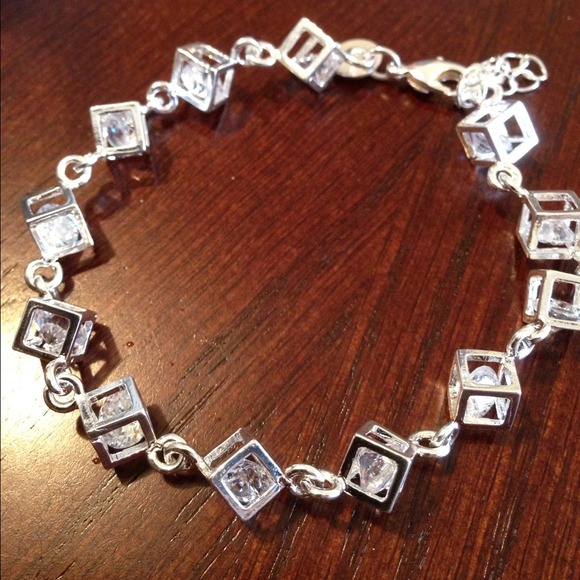 Plate cubic bracelets