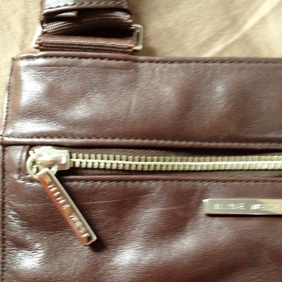 NINE WEST cross body purse🌻 - Picture 2 of 4