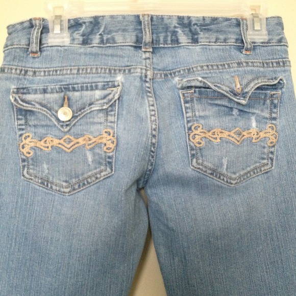 Women's Aeropostale jeans - Picture 3 of 3