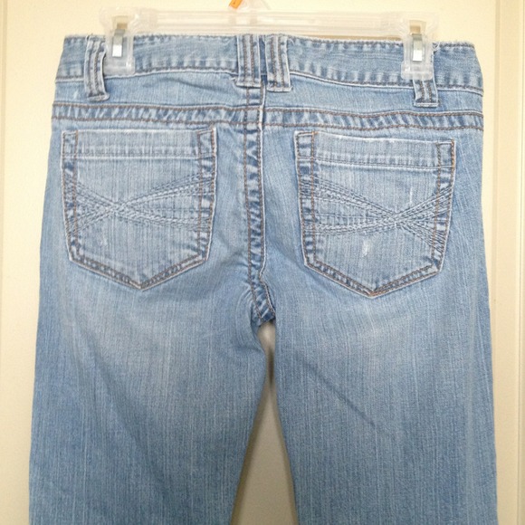 Women's Aeropostale jeans - Picture 3 of 3