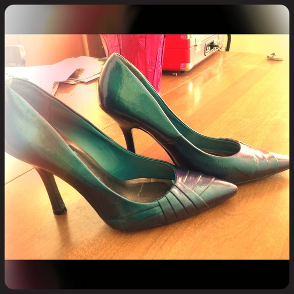 Maurice's pointed toe heels