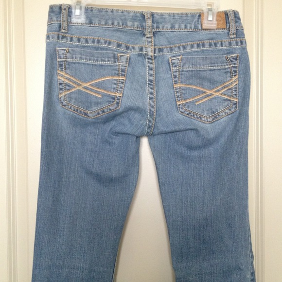 Women's Aeropostale jeans - Picture 3 of 3