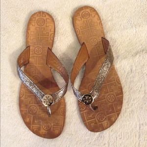 Tory Burch Sandal gently worn great color!! $108