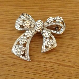 Victoria's Secret ribbon pin