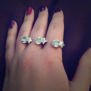 Star & rhinestone studded double ring
