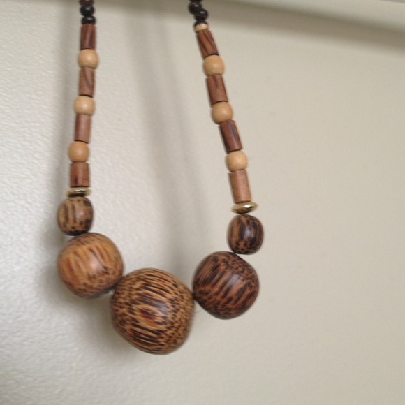 Necklace - Picture 3 of 3