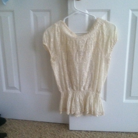 Lace embroidered tunic top - Picture 3 of 3