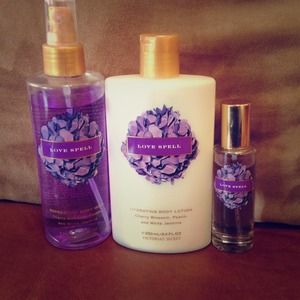 Victoria Secret Love Spell mini collection